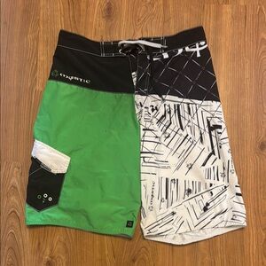 Men’s board shorts